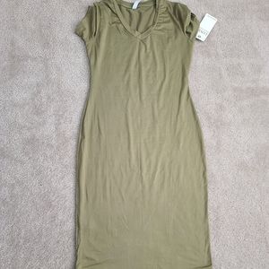 V-neck curved hem tee dress